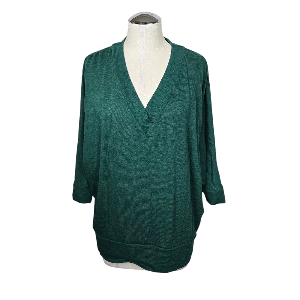 Sweet Pea For New York & Company By Stacy Frati Green V Neck Top L